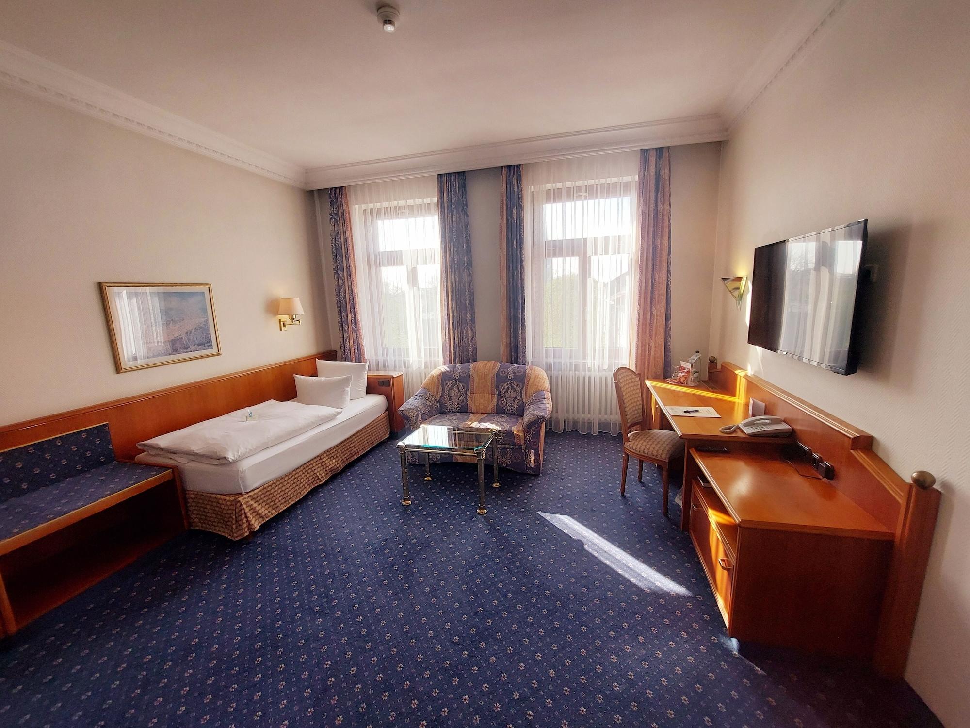 Hotel Bayerischer Hof Dresden Ngoại thất bức ảnh