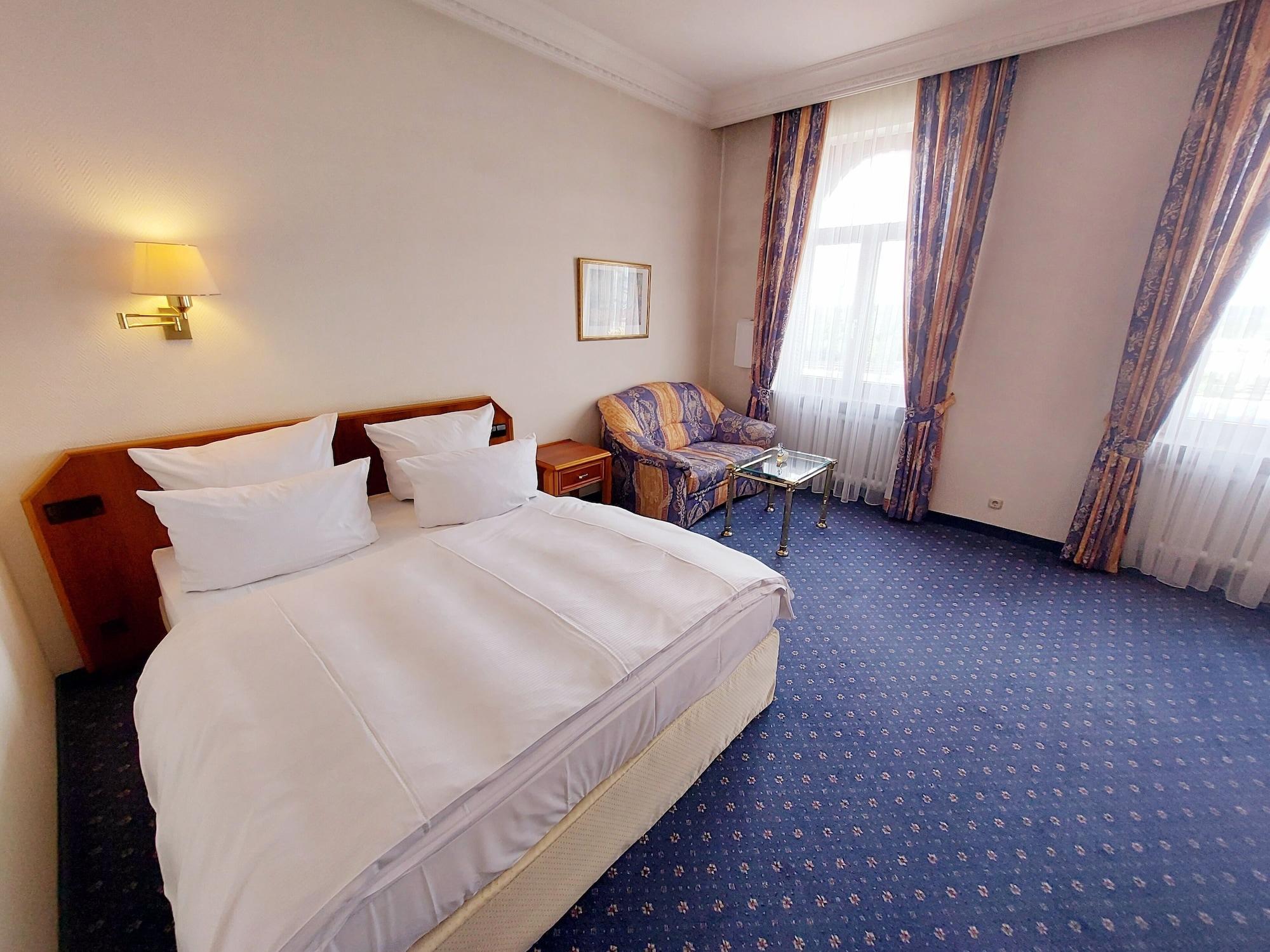 Hotel Bayerischer Hof Dresden Ngoại thất bức ảnh