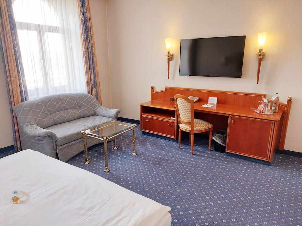 Hotel Bayerischer Hof Dresden Ngoại thất bức ảnh