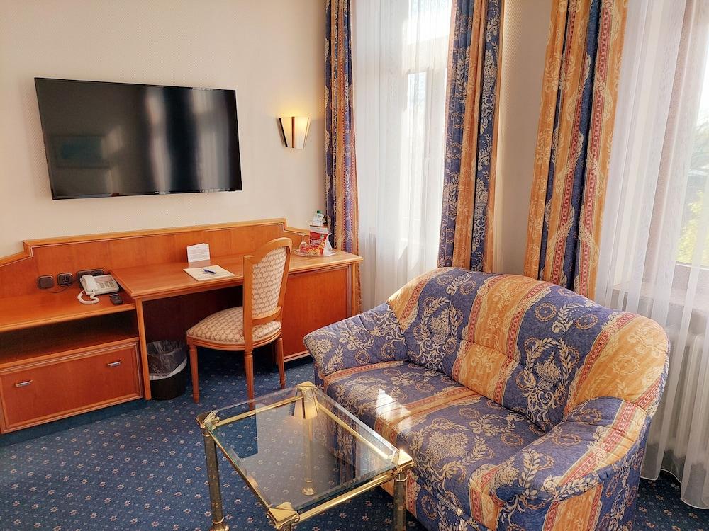 Hotel Bayerischer Hof Dresden Ngoại thất bức ảnh