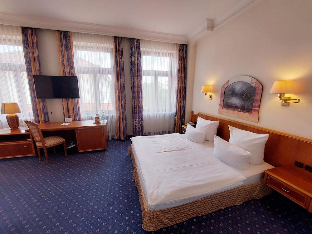 Hotel Bayerischer Hof Dresden Ngoại thất bức ảnh